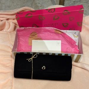 Victoria's Secret Vintage 1980's Black Velvet Clutch Purse